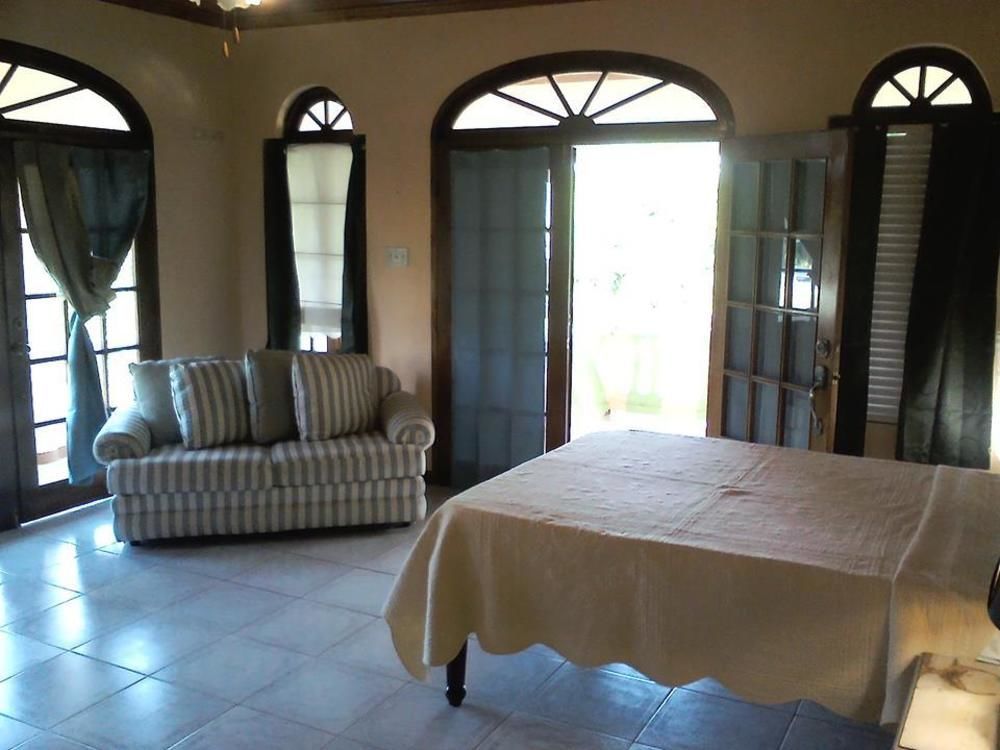 Dolphin Bay Yoga Guest House Drapers المظهر الخارجي الصورة