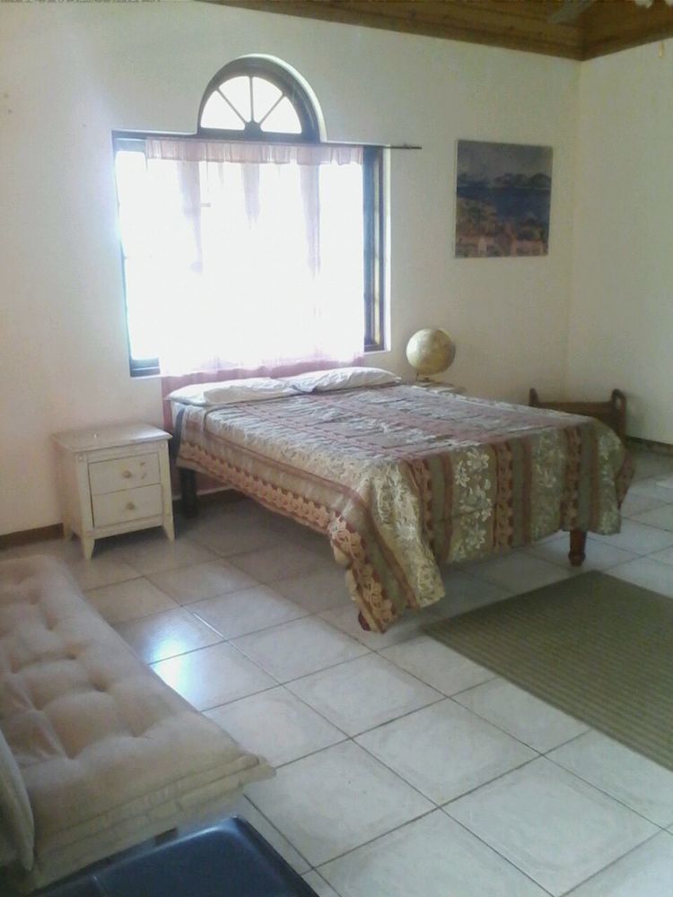 Dolphin Bay Yoga Guest House Drapers المظهر الخارجي الصورة